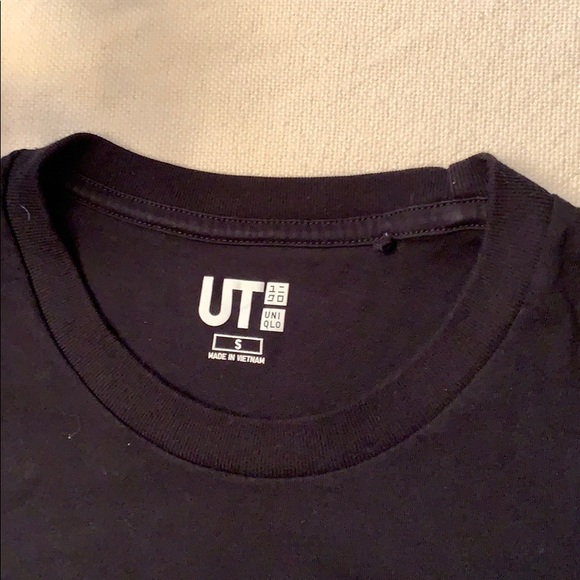 UNIGLO TEE - Picture 3 of 3